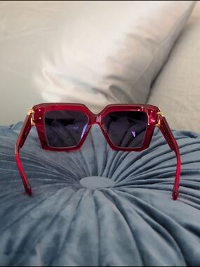 NIB Valentino V-Uno Translucent Red Gold Sunglasses VLS-107D